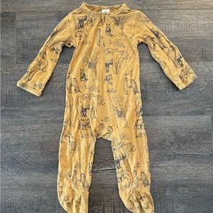 Kate Quinn zipper baby footie sleep and play outfit